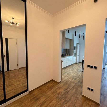 Жк Great Britain Apartment リヴィウ エクステリア 写真