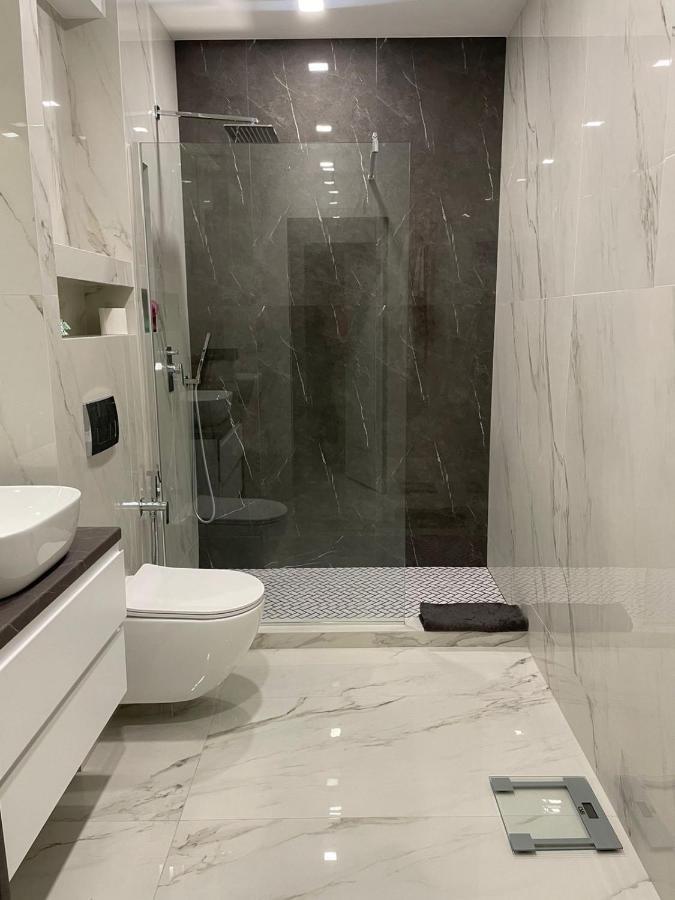 Жк Great Britain Apartment リヴィウ エクステリア 写真