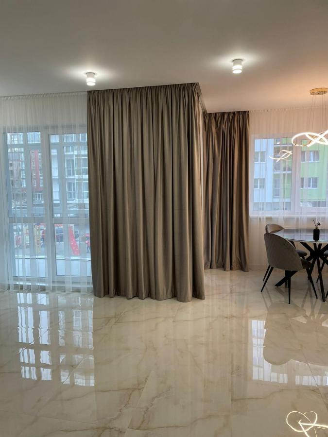 Жк Great Britain Apartment リヴィウ エクステリア 写真