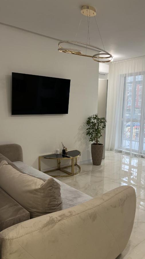 Жк Great Britain Apartment リヴィウ エクステリア 写真