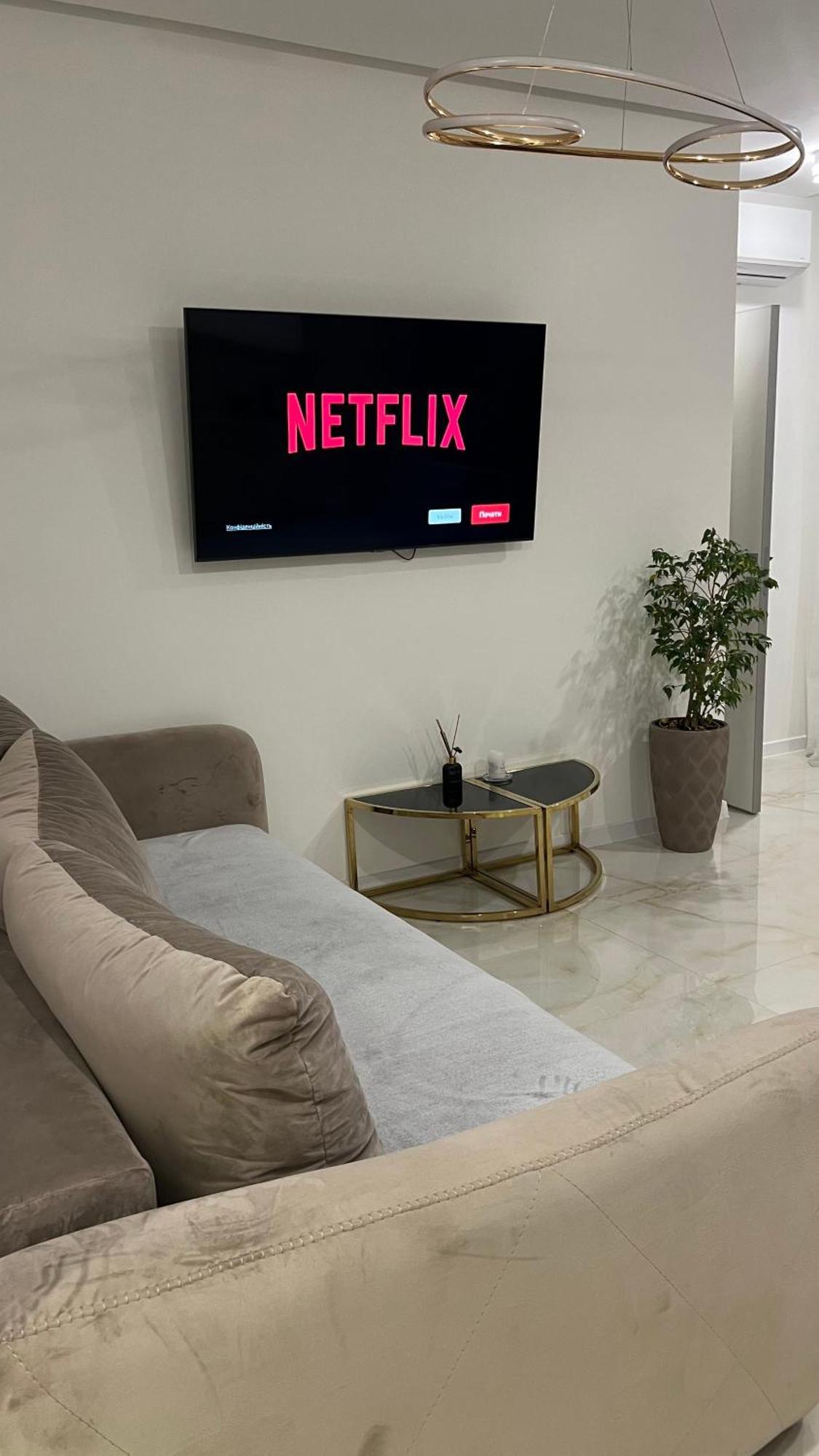 Жк Great Britain Apartment リヴィウ エクステリア 写真