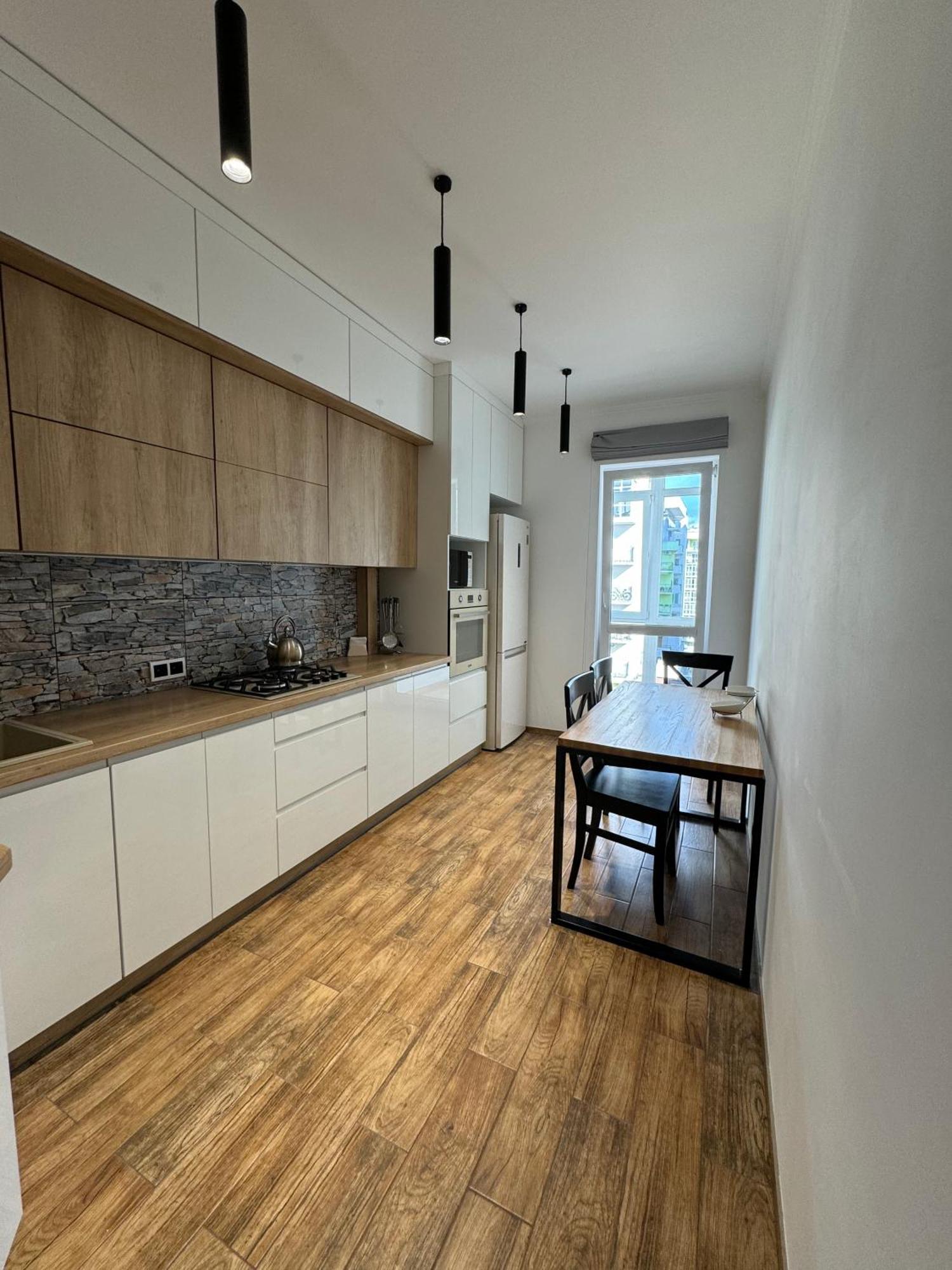 Жк Great Britain Apartment リヴィウ エクステリア 写真