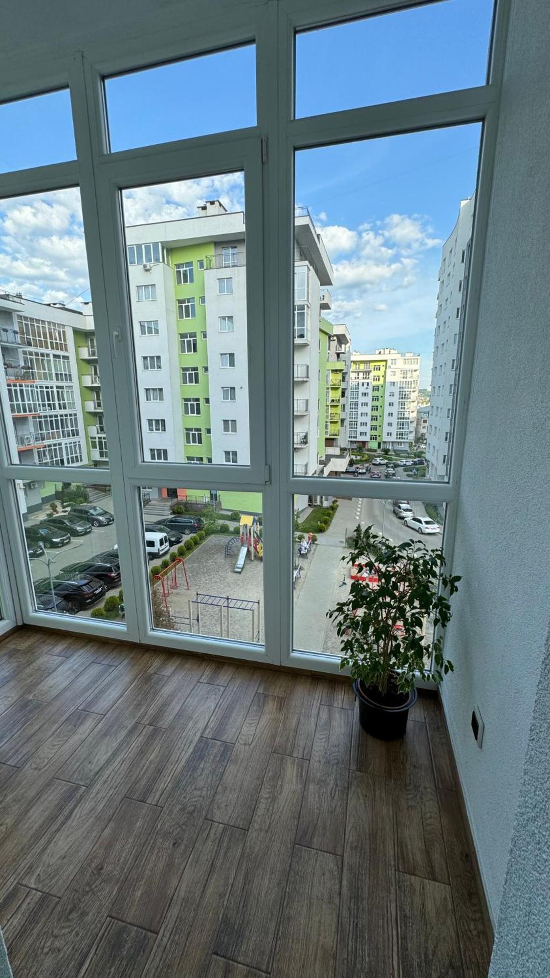 Жк Great Britain Apartment リヴィウ エクステリア 写真