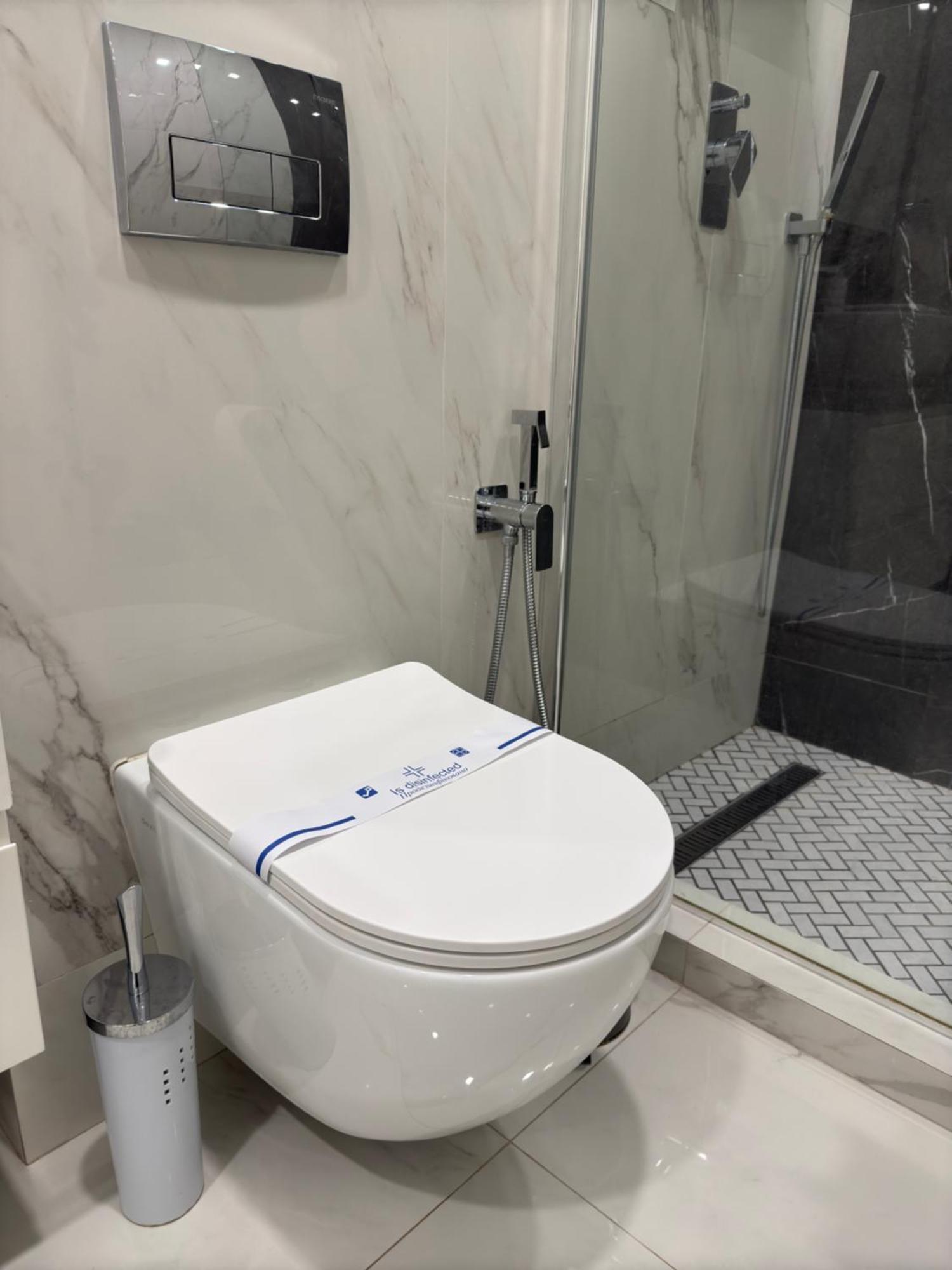 Жк Great Britain Apartment リヴィウ エクステリア 写真